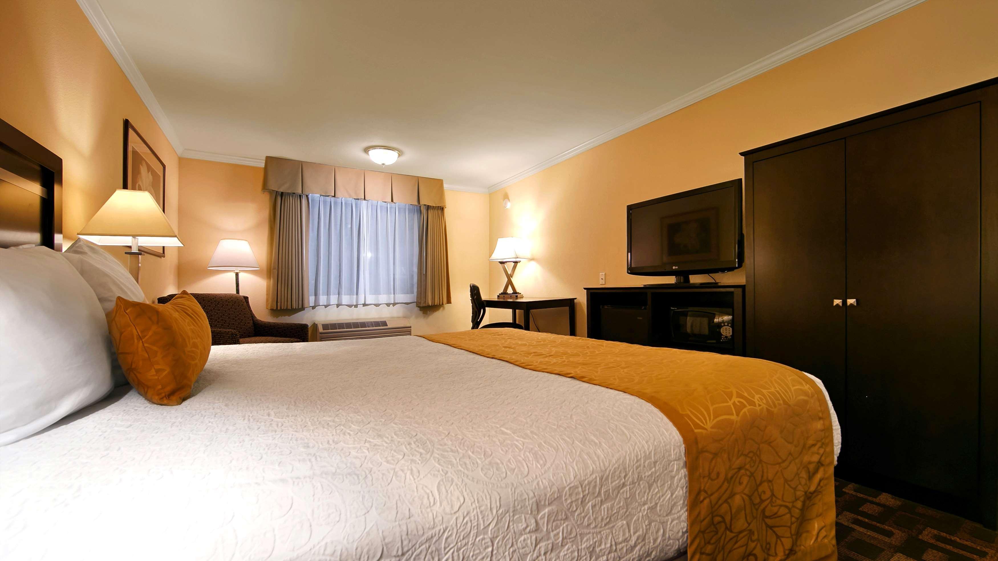 Best Western Plus Inn Of Hayward Esterno foto